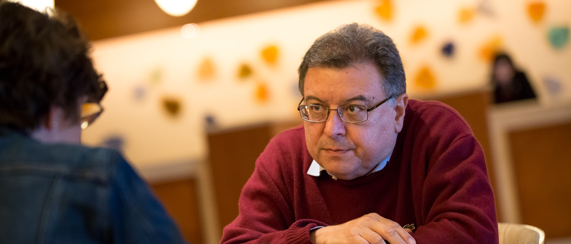 Interview with  Professor José Alberto Del Porto about depression.