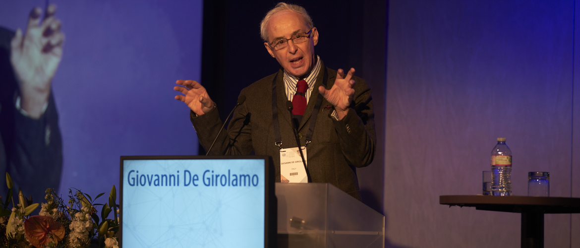 Giovani de Girolamo presents ideas on bipolar disorder